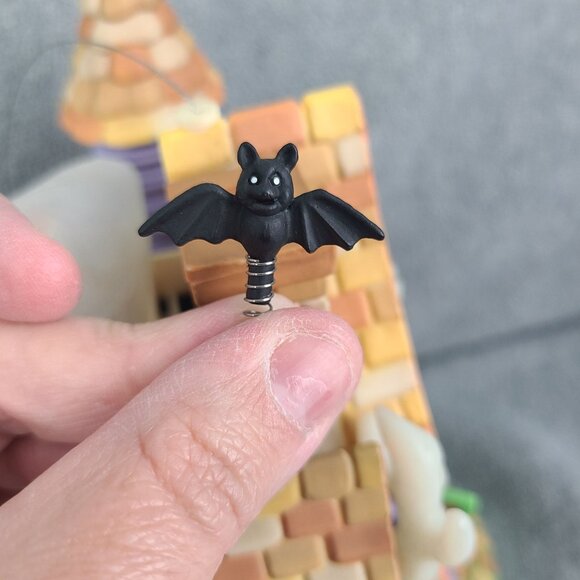 Avon Halloween Haunted House TESTED WORKS No Cord 10 inches Glow in the Dark - Picture 9 of 16